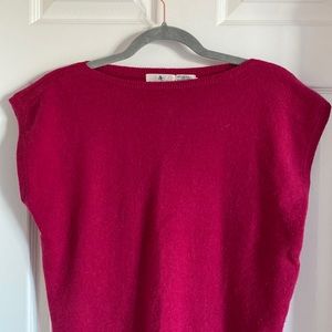 Chic sleeveless wool tank